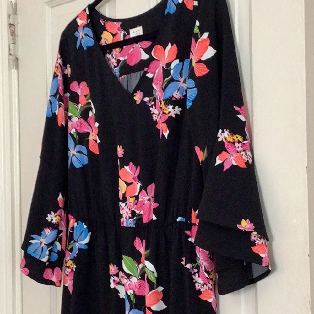 Floral Dress - Picture 2 of 6